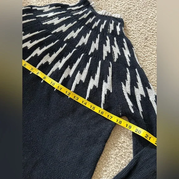 525 America Black and White Turtleneck Sweater - Picture 7 of 8